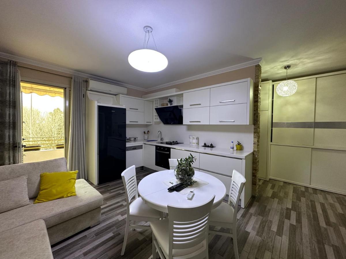 Apartament Dhoma Me Qera Ditore/javore *